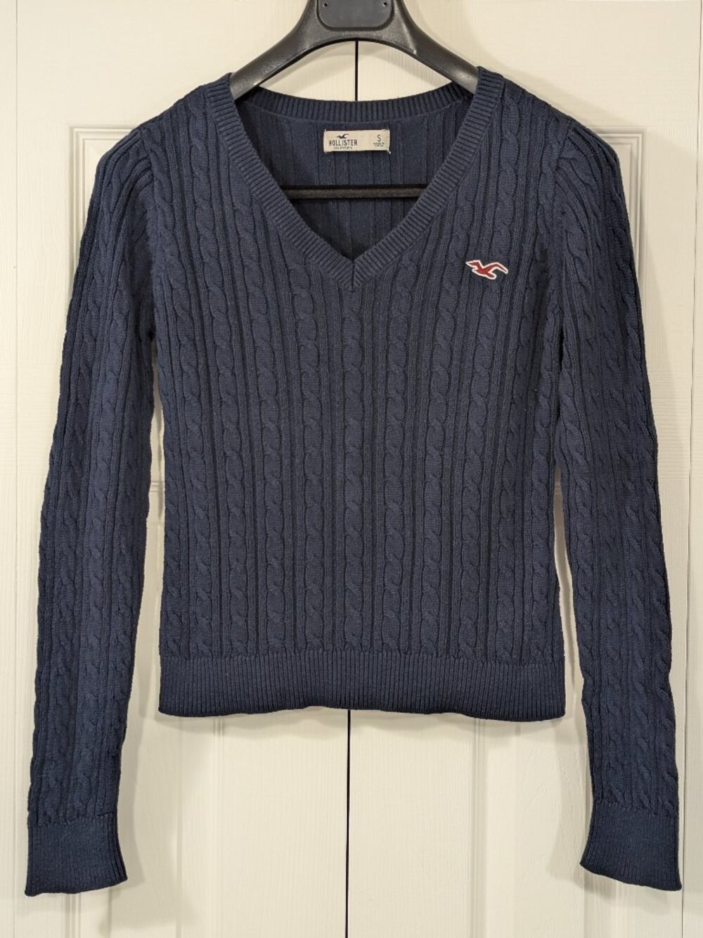 Hollister Blue Cable Knit V-Neck Sweater Pullover